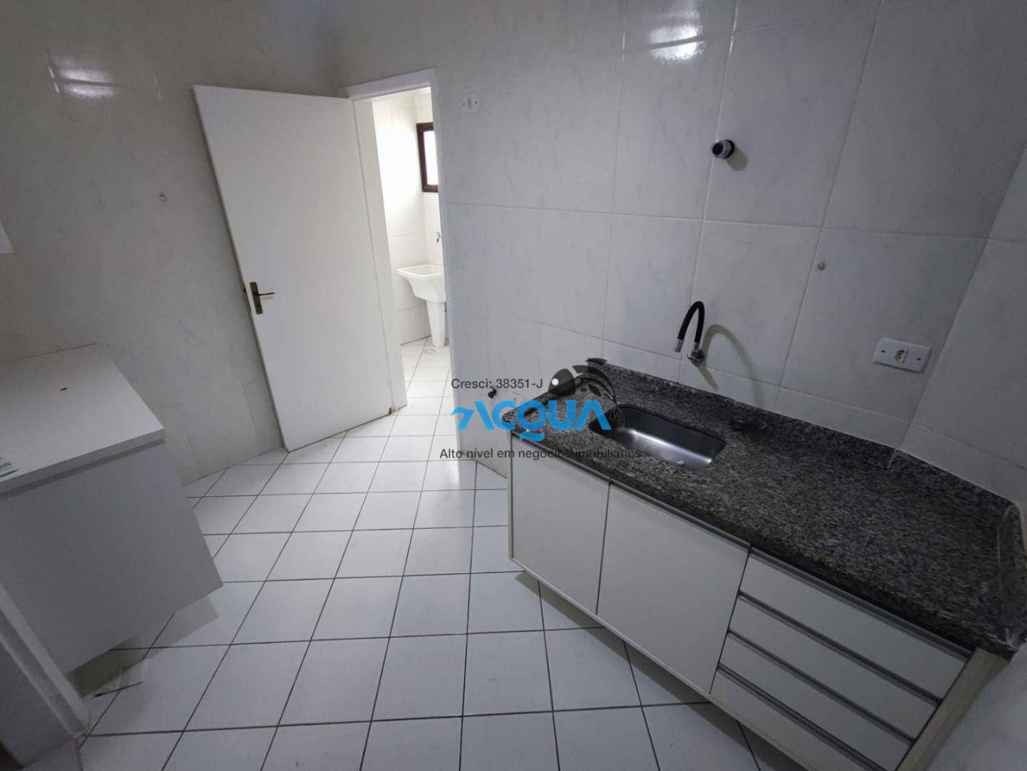 Apartamento à venda com 3 quartos, 85m² - Foto 4