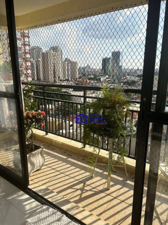 Apartamento à venda com 3 quartos, 138m² - Foto 1