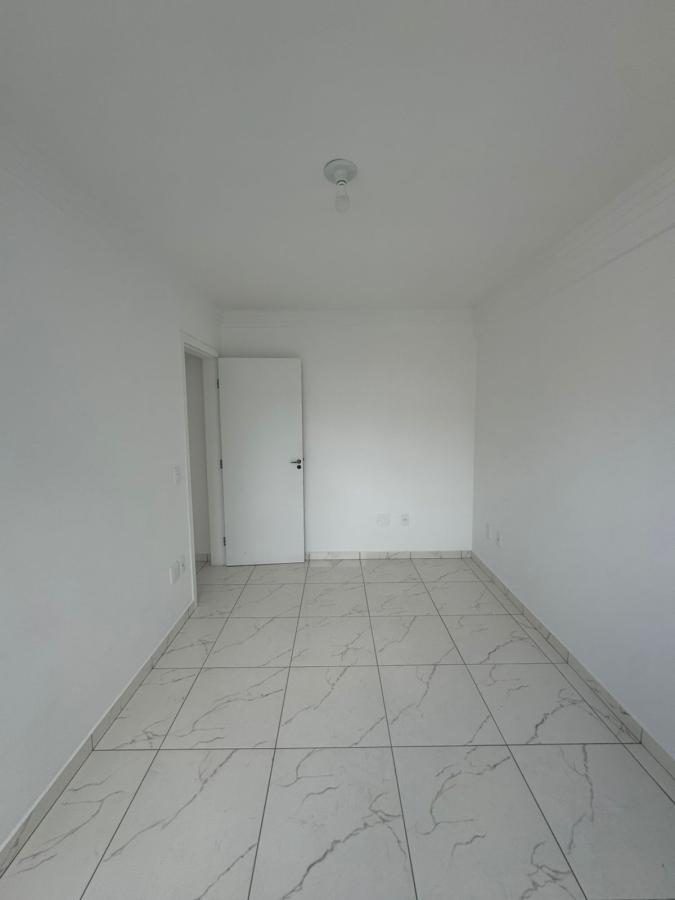 Apartamento à venda com 2 quartos, 60m² - Foto 5