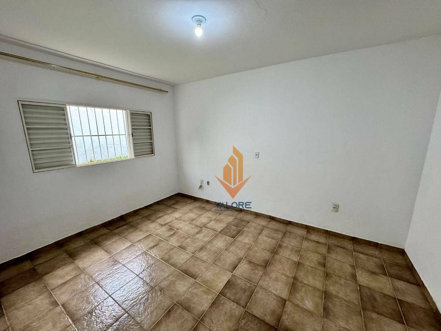 Casa à venda com 4 quartos, 300m² - Foto 34