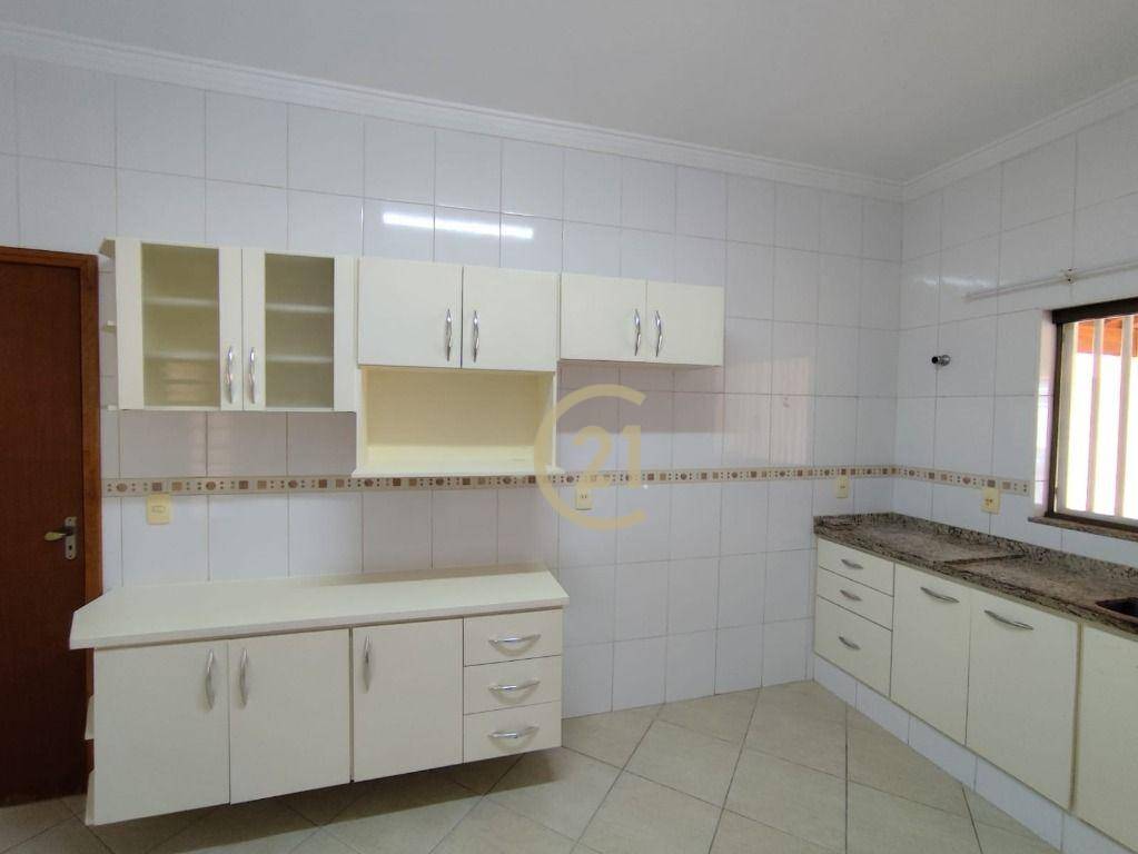 Casa para alugar com 3 quartos, 134m² - Foto 15