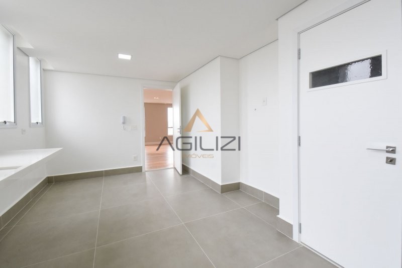 Apartamento à venda com 3 quartos, 306m² - Foto 6