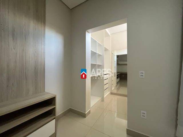 Casa à venda com 4 quartos, 301m² - Foto 27