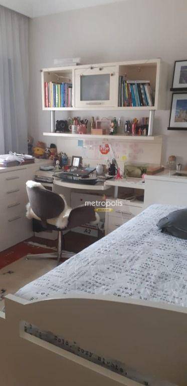 Apartamento à venda com 3 quartos, 208m² - Foto 13