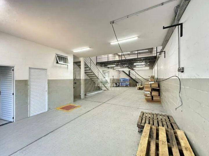 Depósito-Galpão-Armazém à venda, 427m² - Foto 2