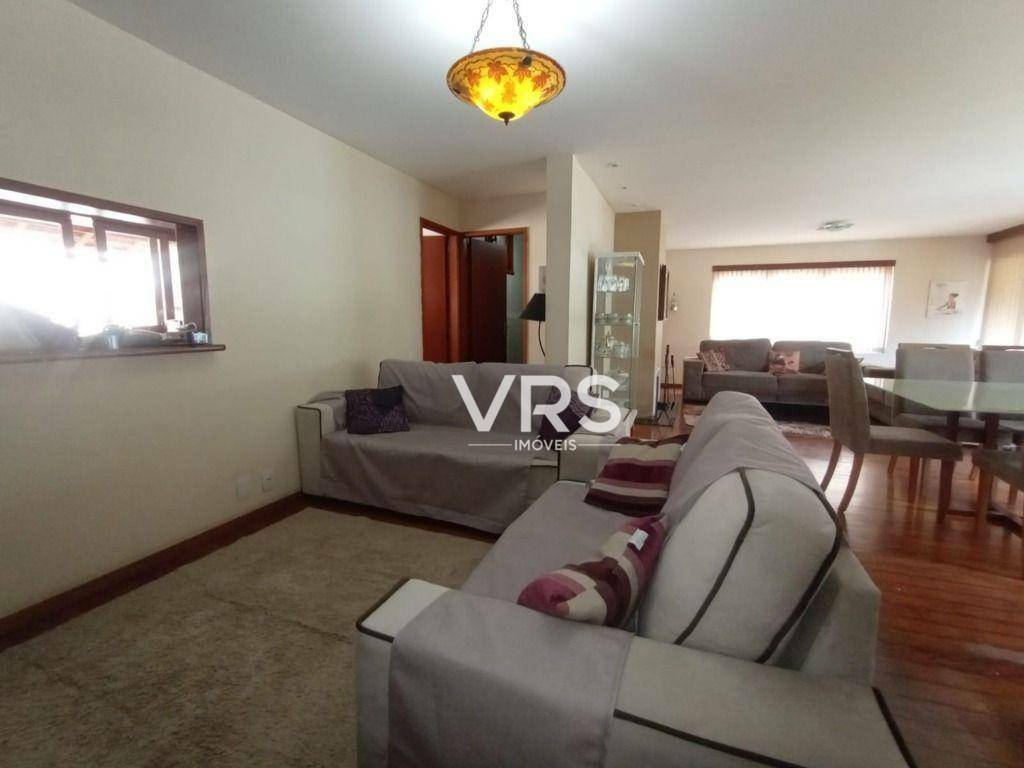 Casa à venda com 3 quartos, 224m² - Foto 9