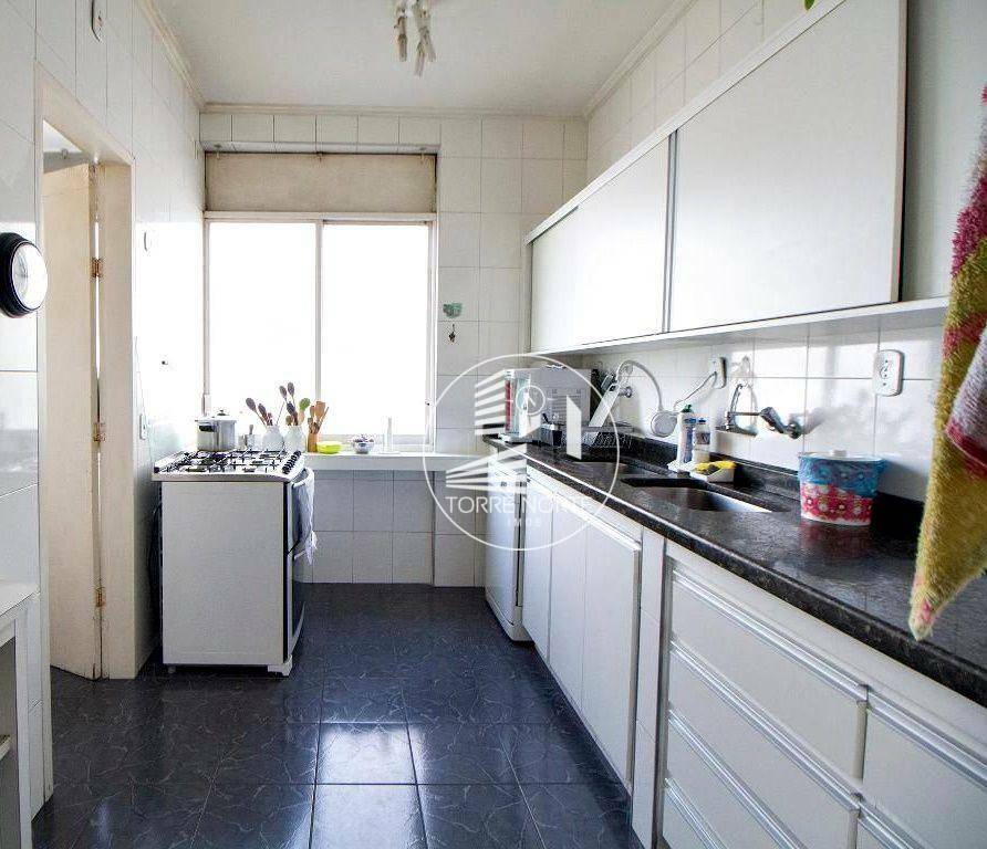 Apartamento à venda com 3 quartos, 214m² - Foto 17