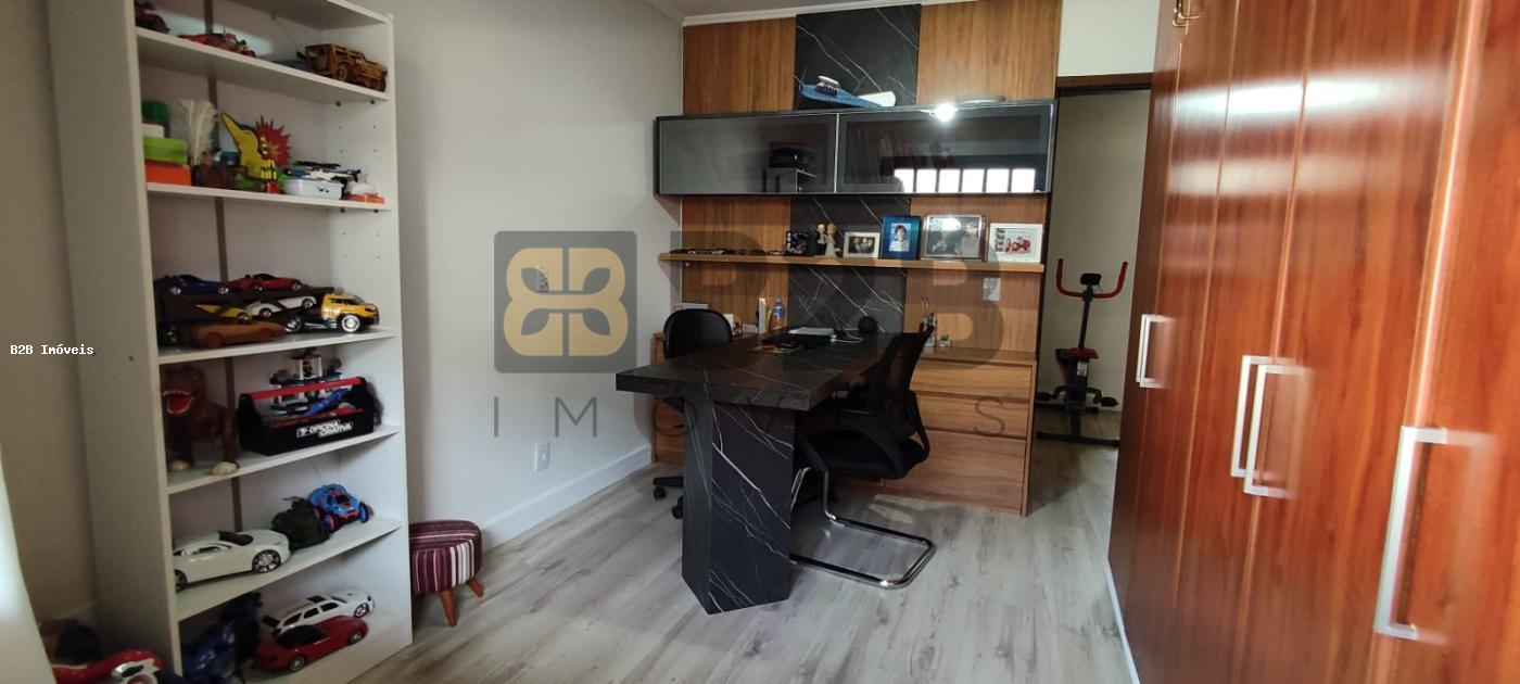 Casa à venda com 3 quartos, 200m² - Foto 13