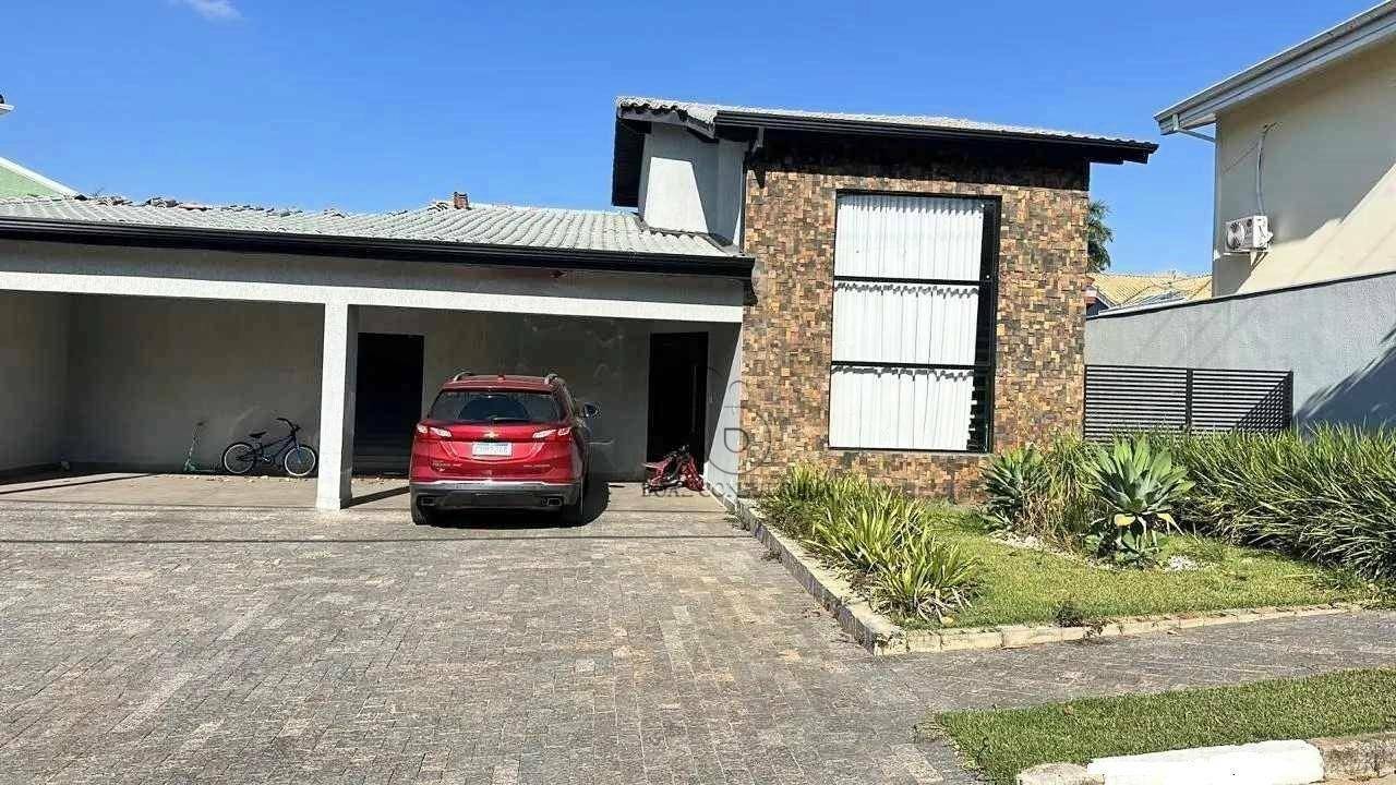 Casa de Condomínio à venda e aluguel com 3 quartos, 310m² - Foto 1