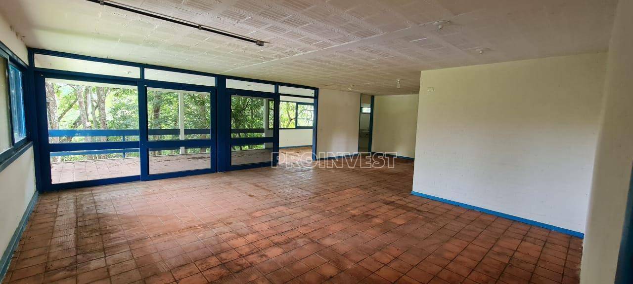 Casa à venda com 2 quartos, 360m² - Foto 6