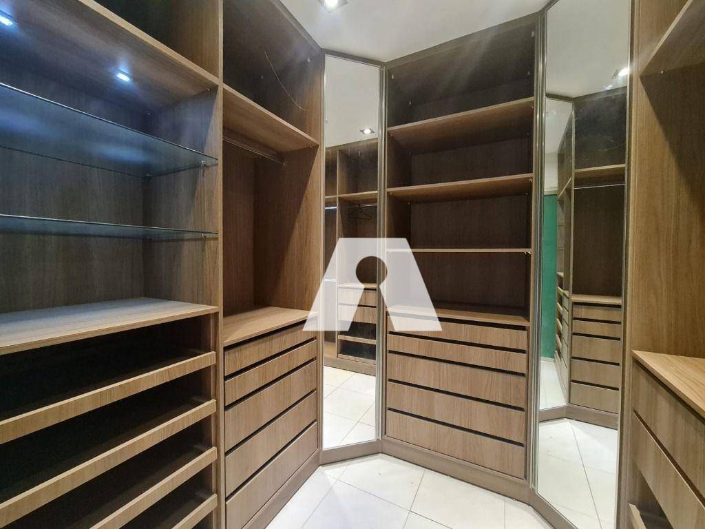 Apartamento para alugar com 3 quartos, 206m² - Foto 14