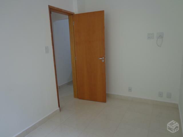 Apartamento à venda com 2 quartos, 65m² - Foto 16