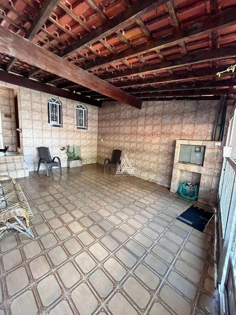 Sobrado à venda com 3 quartos, 209m² - Foto 2