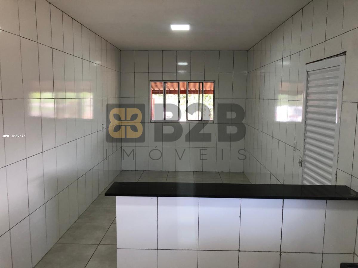 Fazenda à venda com 2 quartos, 240m² - Foto 2