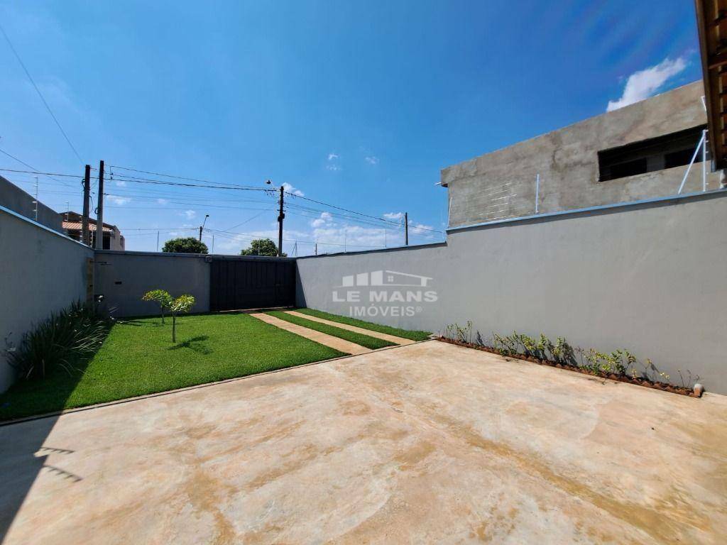 Casa à venda com 2 quartos, 75m² - Foto 3