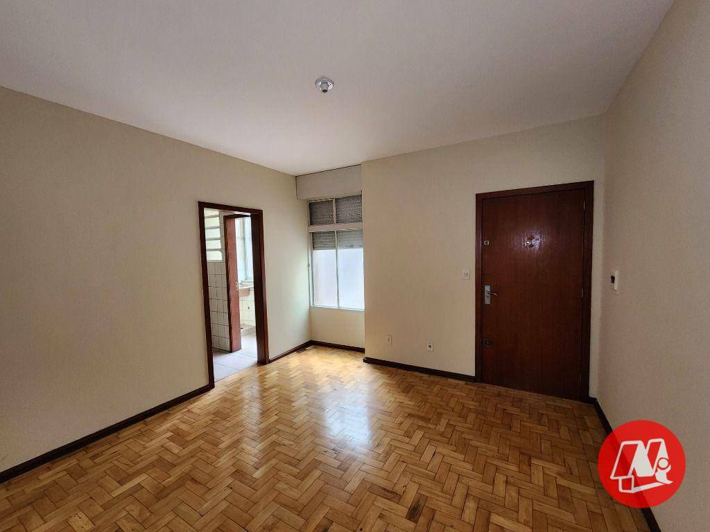 Apartamento à venda com 2 quartos, 65m² - Foto 3