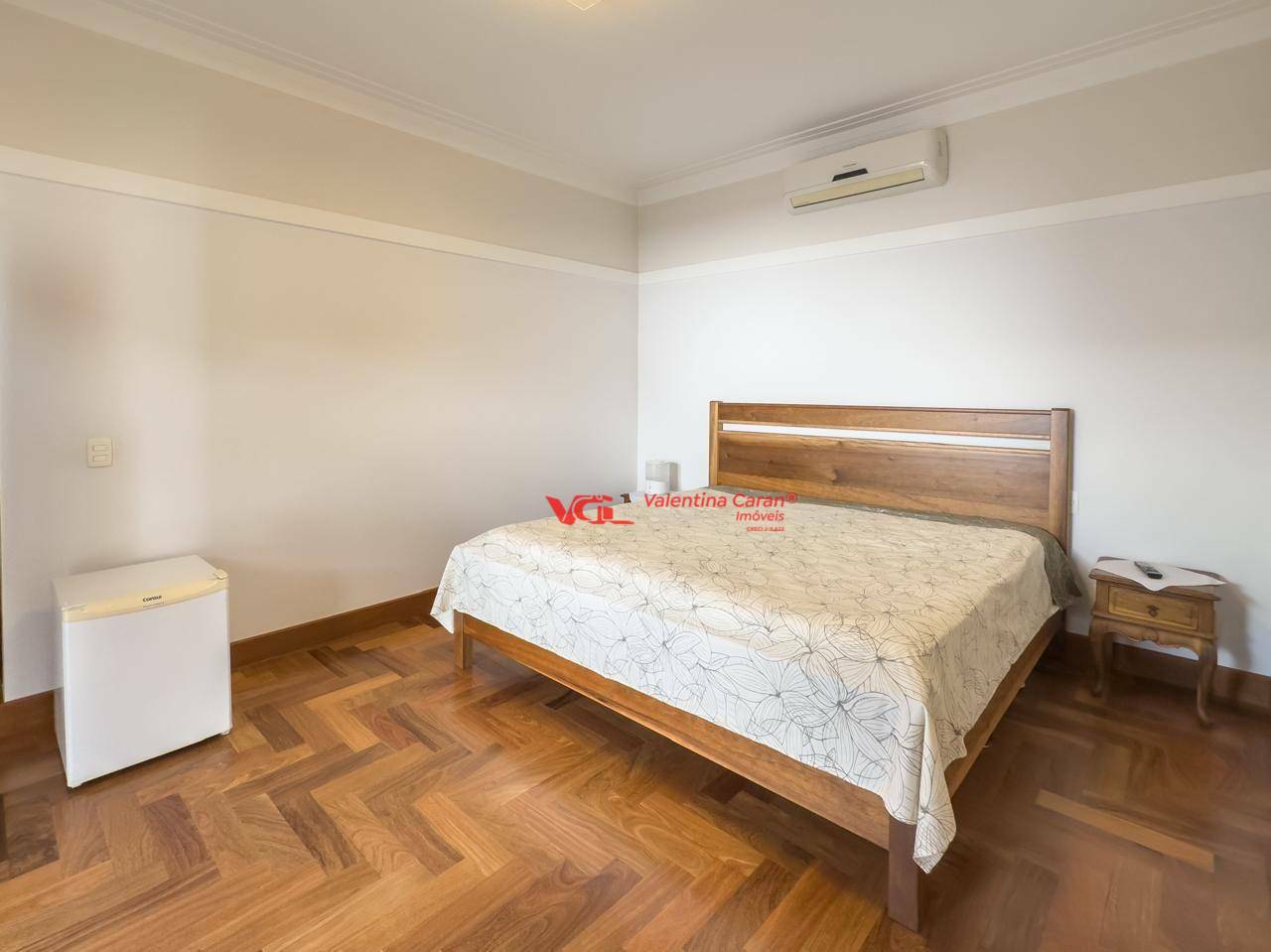 Casa à venda com 3 quartos, 225m² - Foto 10