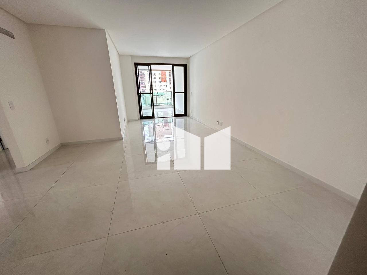 Apartamento à venda com 4 quartos, 150m² - Foto 4