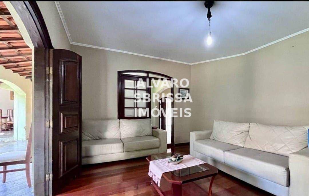 Casa à venda com 4 quartos, 190m² - Foto 6