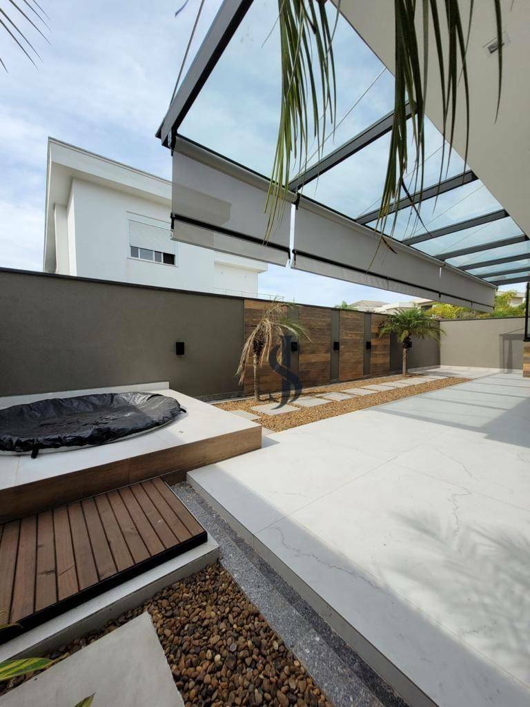 Casa à venda com 4 quartos, 250m² - Foto 42