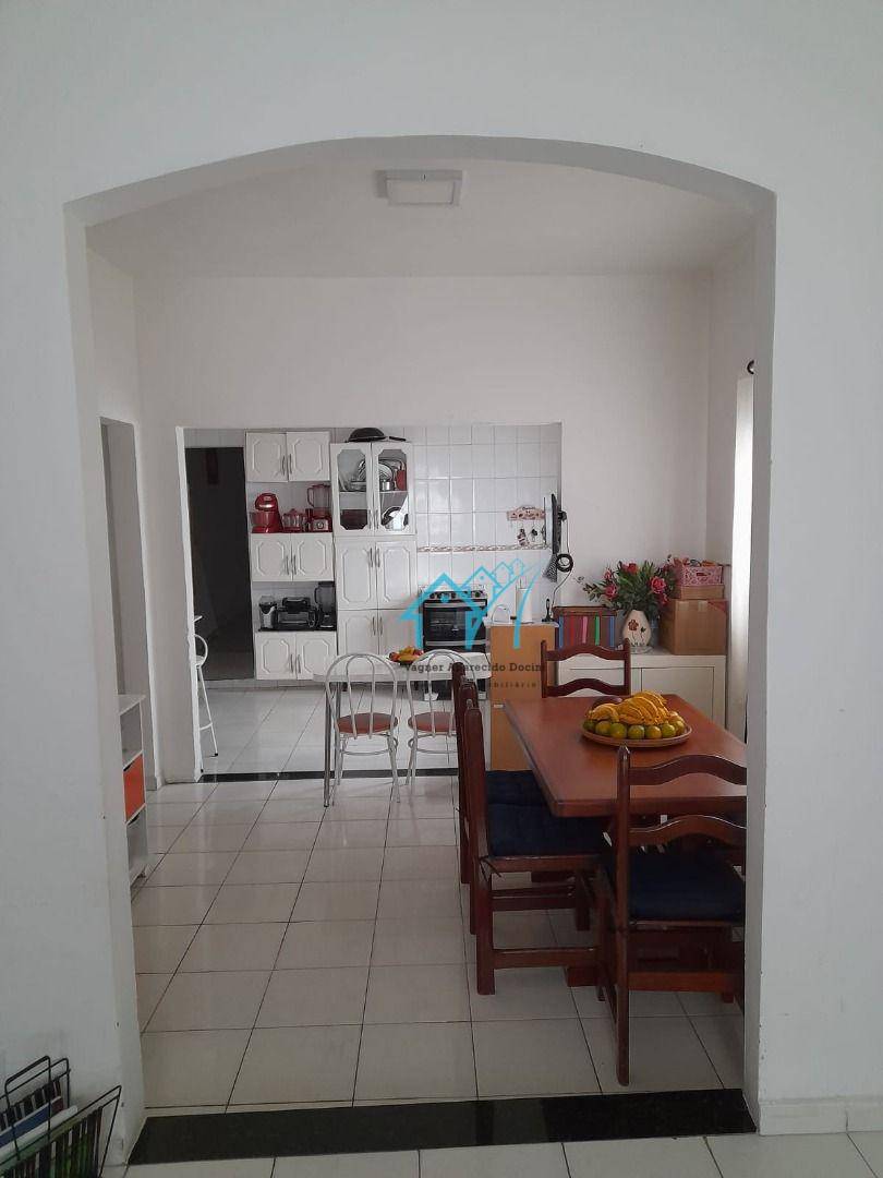 Casa à venda com 5 quartos, 150m² - Foto 24