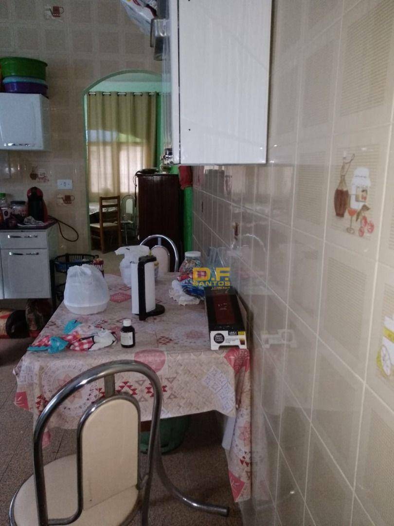 Casa à venda com 3 quartos, 1m² - Foto 2