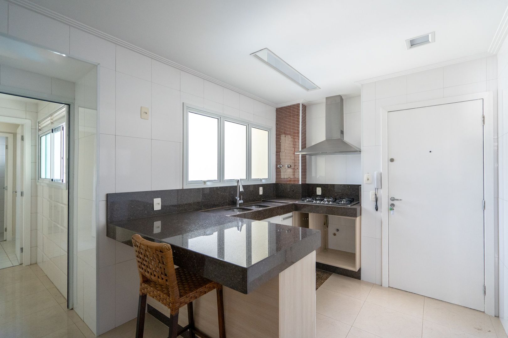 Apartamento à venda com 4 quartos, 173m² - Foto 7