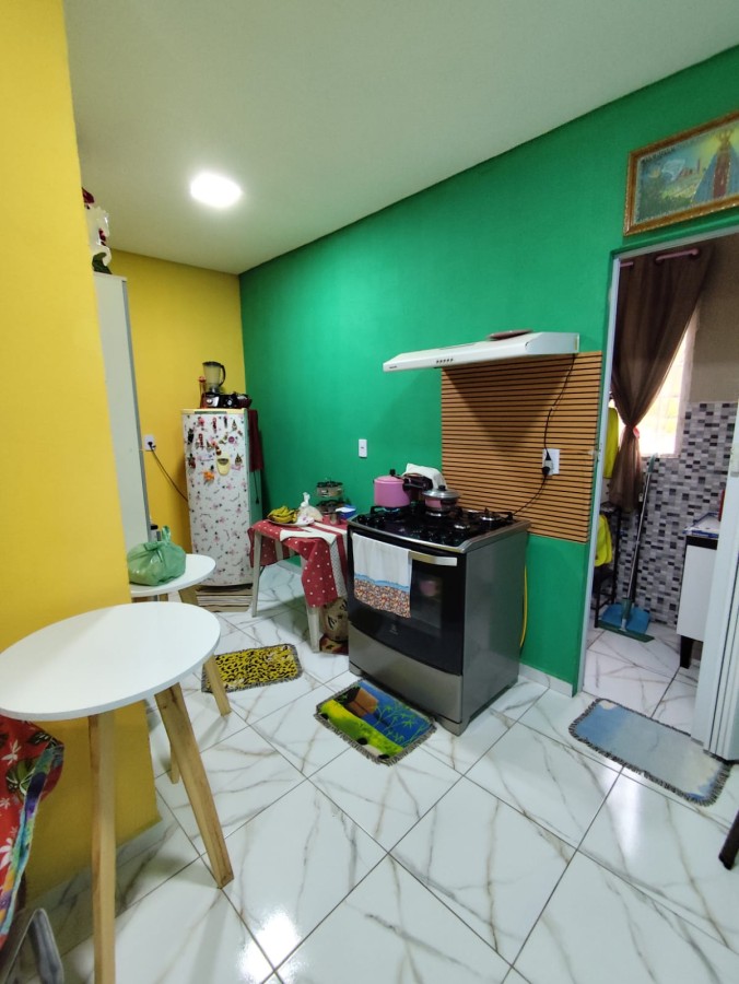 Casa à venda com 8 quartos, 96m² - Foto 6