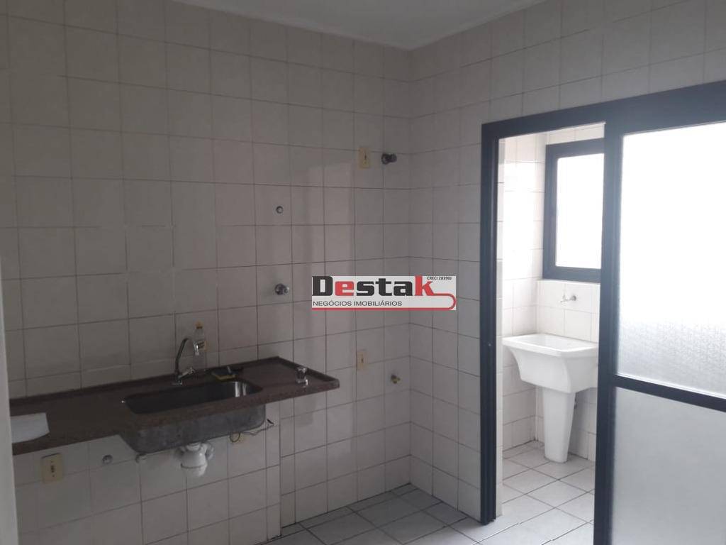 Apartamento à venda com 3 quartos, 80m² - Foto 25