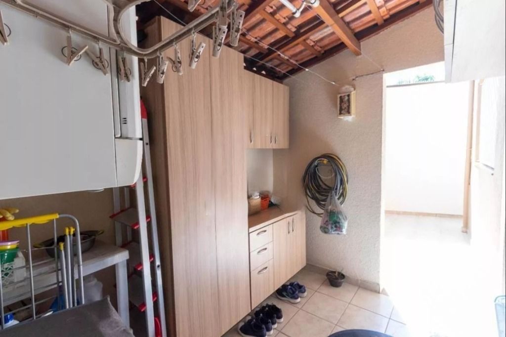 Sobrado à venda com 2 quartos, 121m² - Foto 40