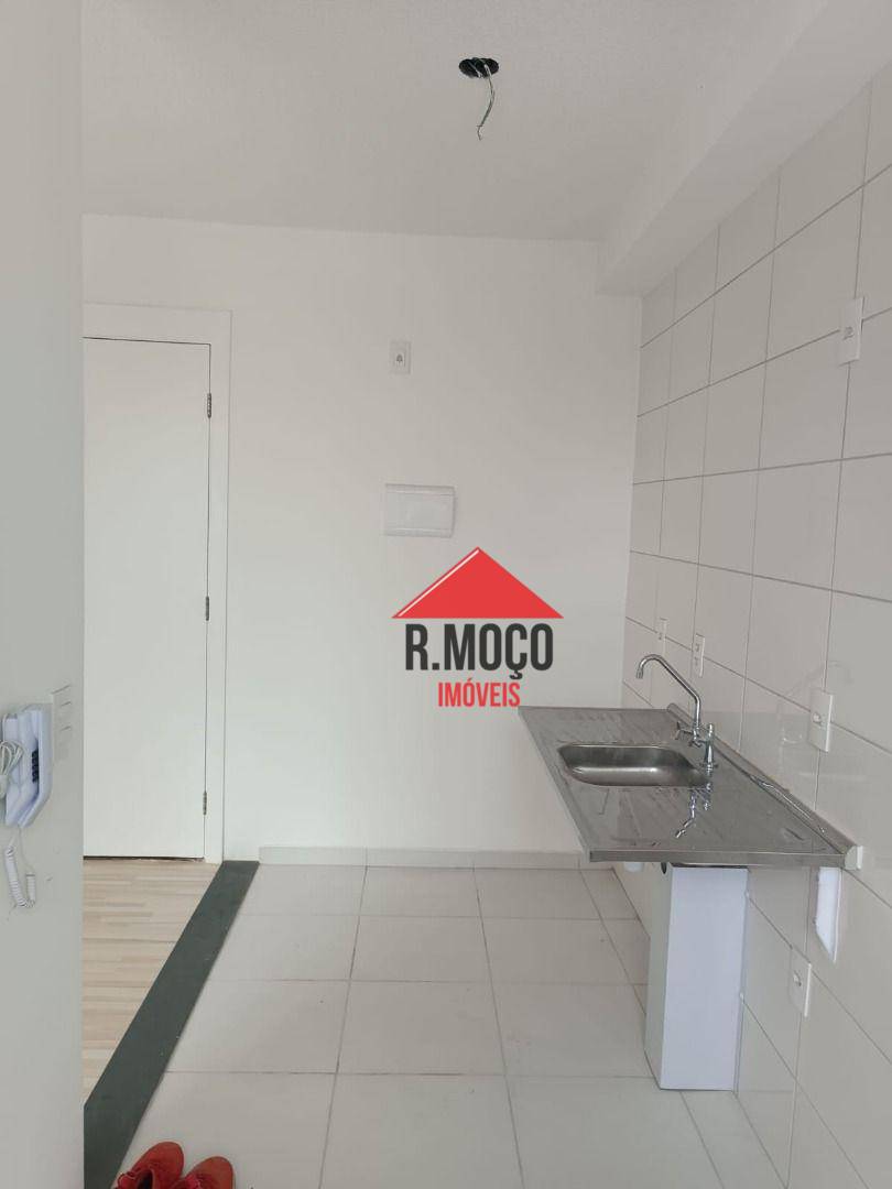 Apartamento à venda com 2 quartos, 40m² - Foto 7