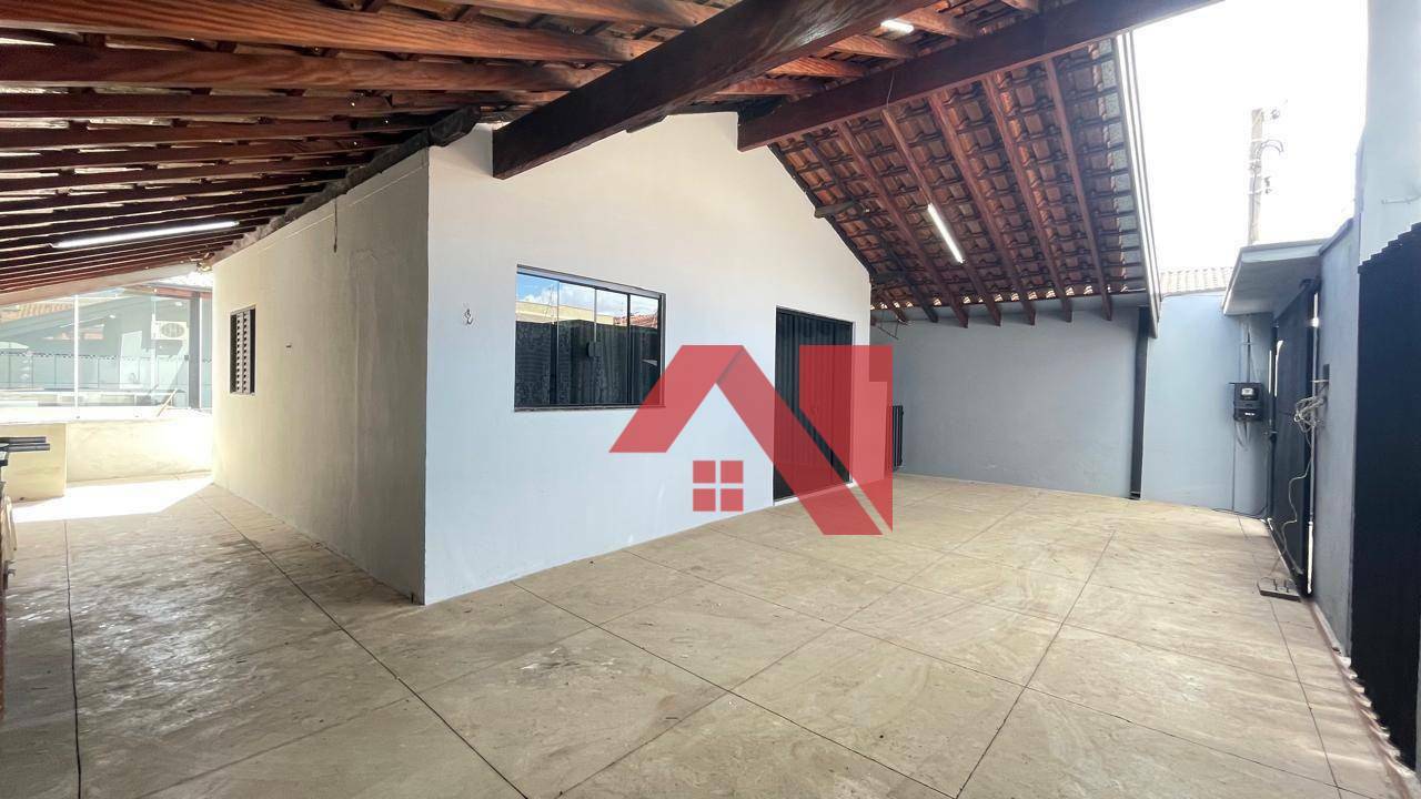 Casa à venda com 4 quartos, 177m² - Foto 9