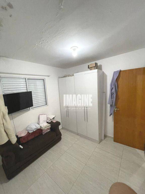 Apartamento à venda com 2 quartos, 34m² - Foto 3