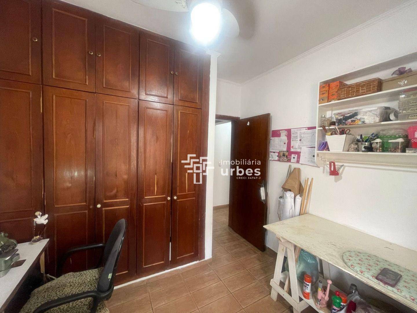 Casa à venda com 3 quartos, 208m² - Foto 32