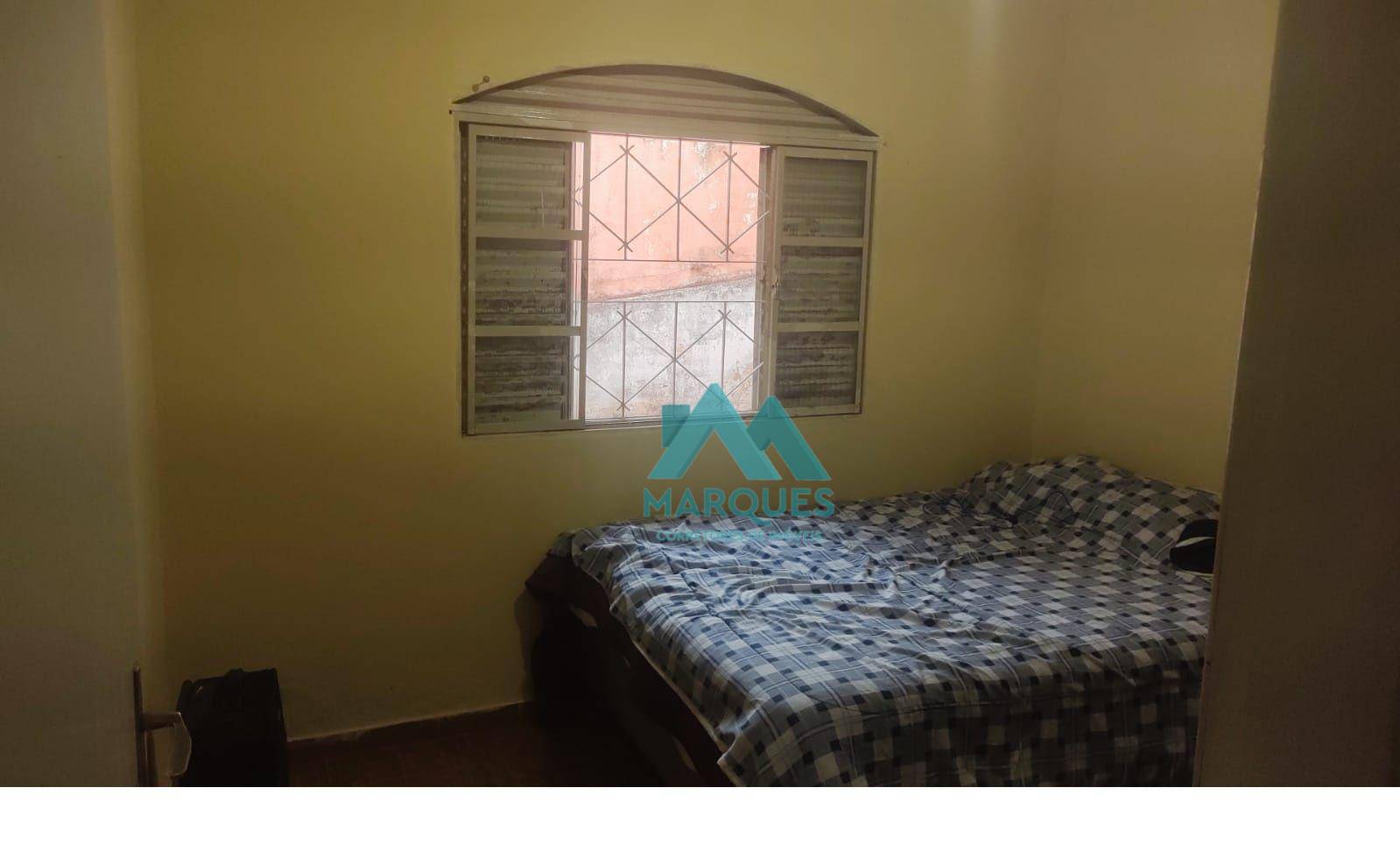Casa à venda com 2 quartos, 80m² - Foto 2