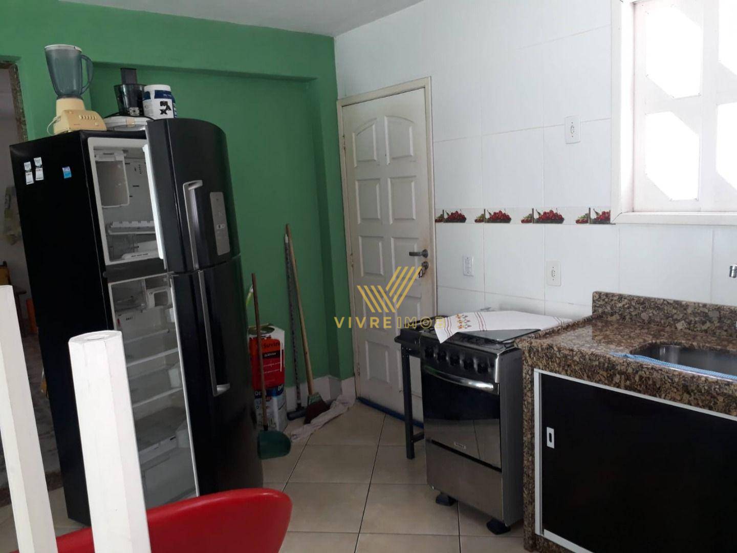 Casa à venda com 3 quartos, 180m² - Foto 9