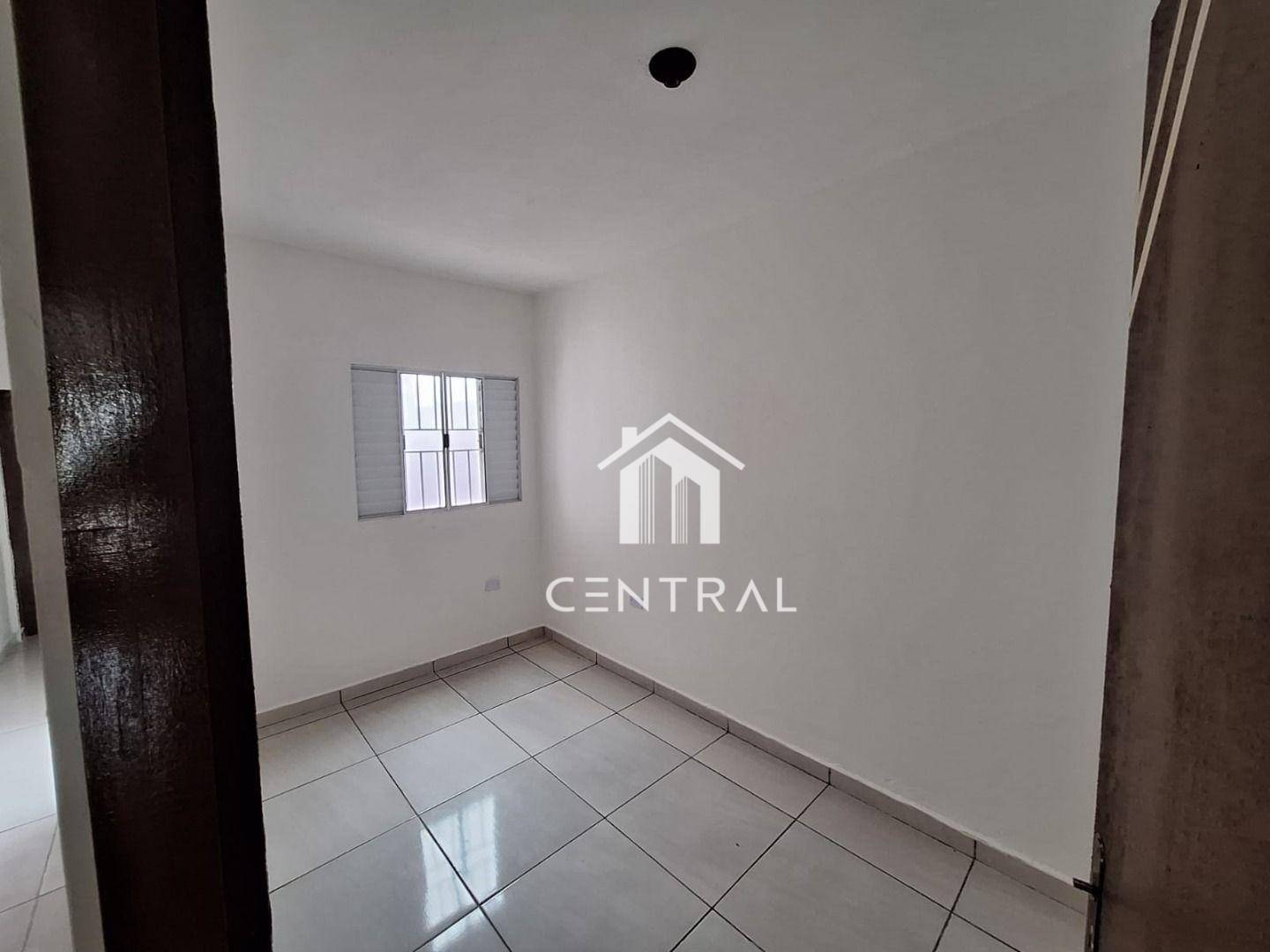 Casa à venda com 2 quartos, 55m² - Foto 17