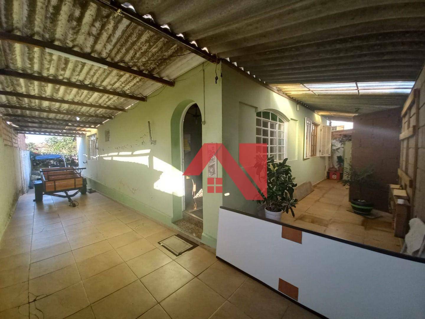 Casa à venda com 3 quartos, 270m² - Foto 2