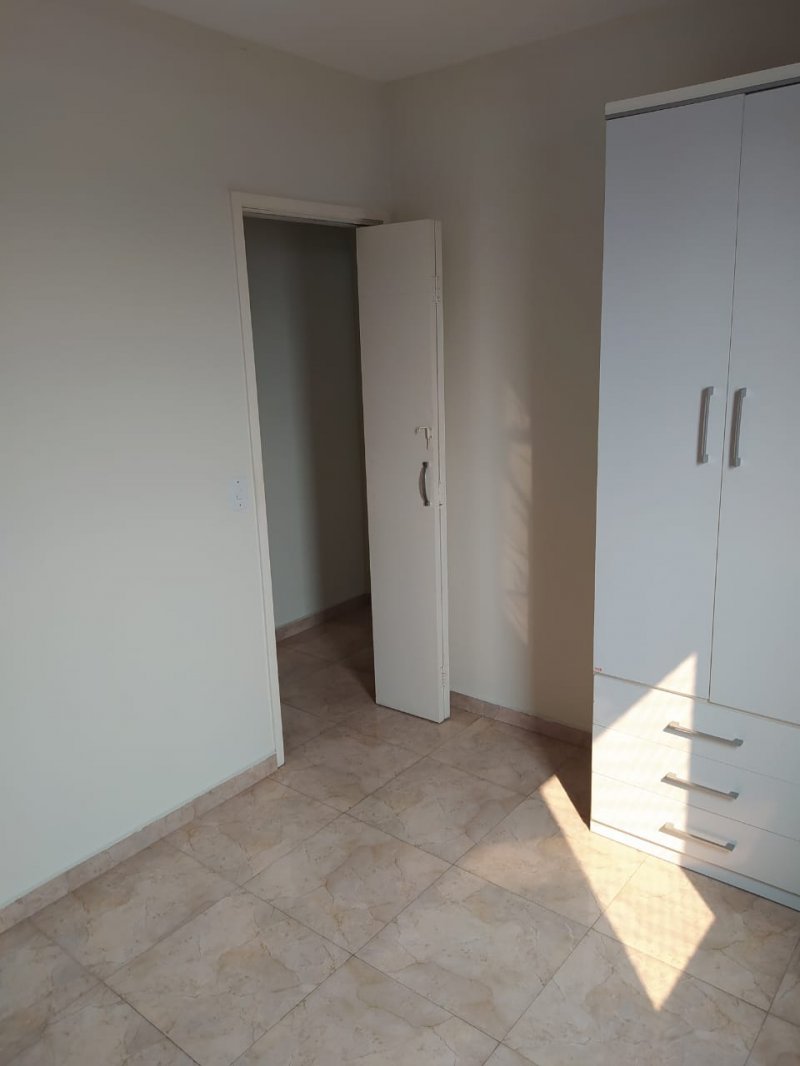 Apartamento à venda com 2 quartos, 62m² - Foto 6