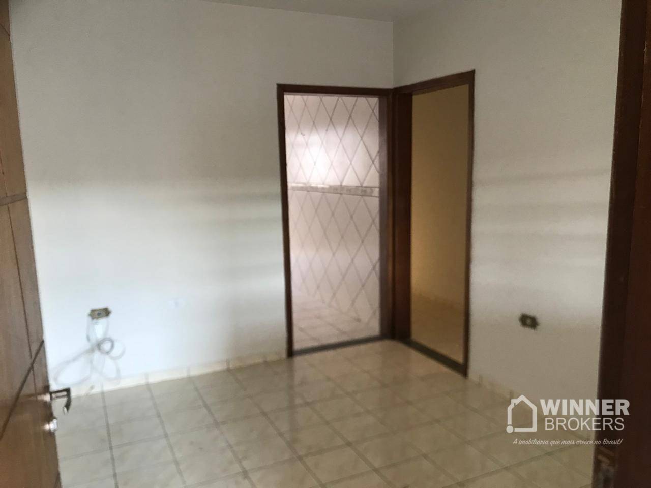 Casa à venda com 3 quartos, 105m² - Foto 2