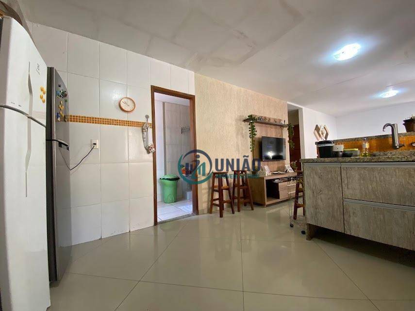 Casa à venda com 4 quartos, 240m² - Foto 31