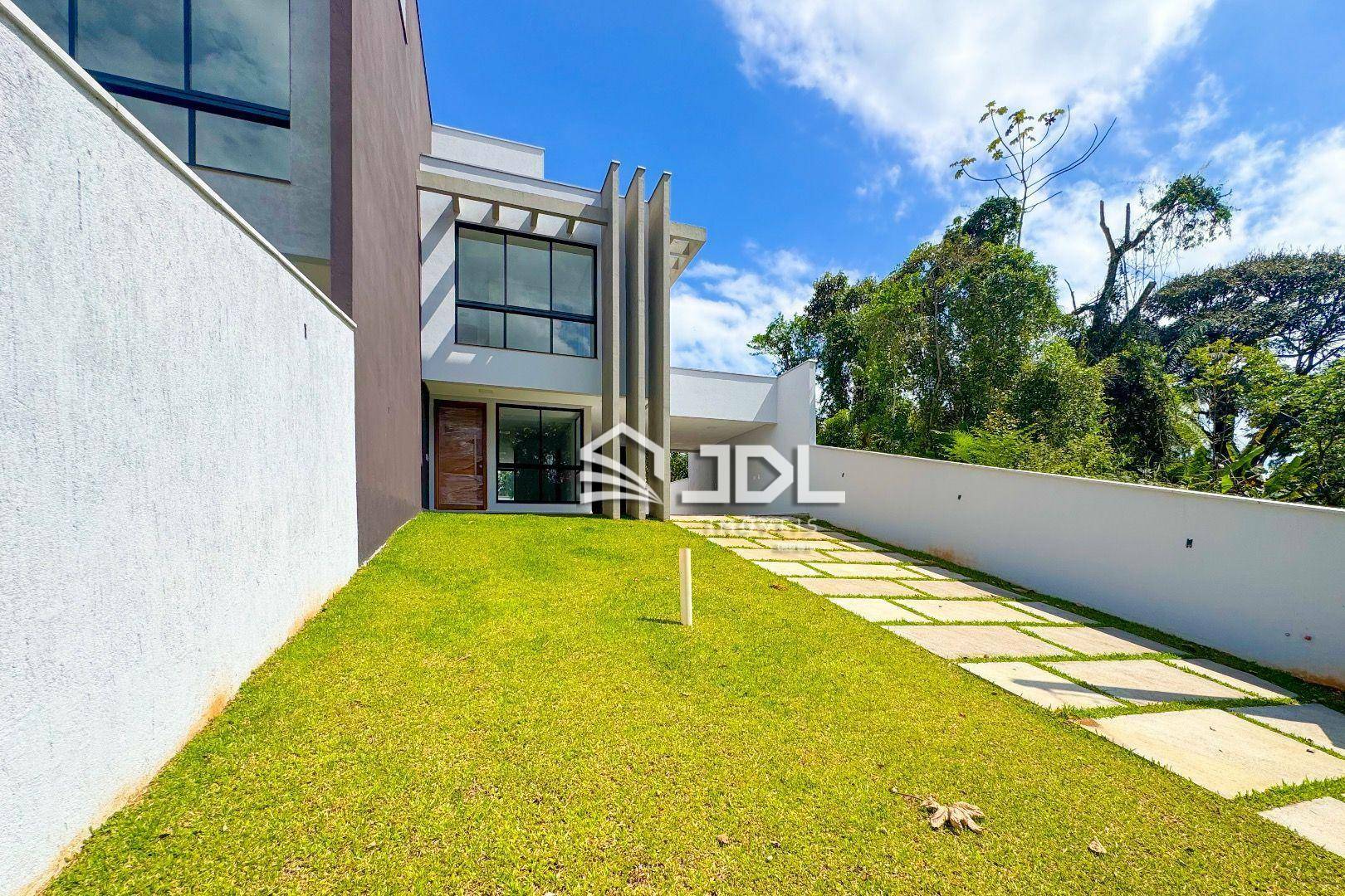 Casa à venda com 3 quartos, 204m² - Foto 4