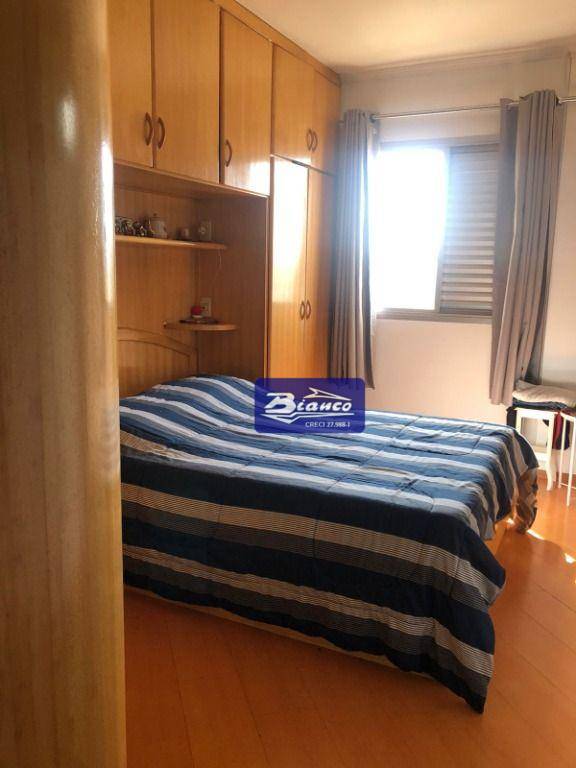 Apartamento à venda com 3 quartos, 75m² - Foto 28