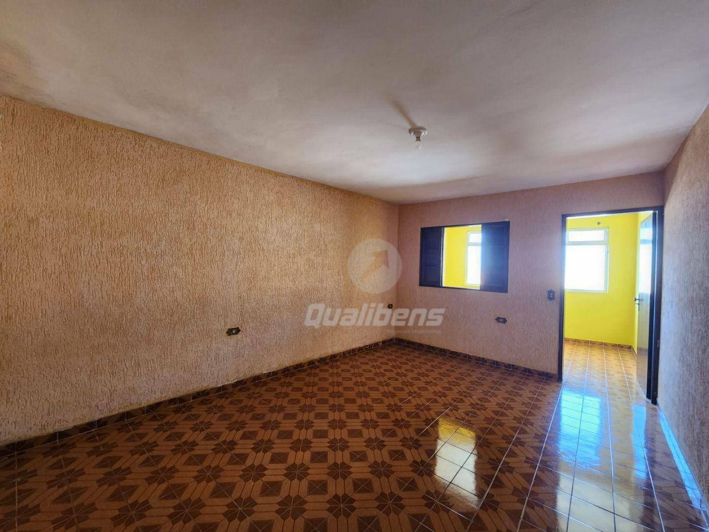 Casa à venda com 2 quartos, 130m² - Foto 2