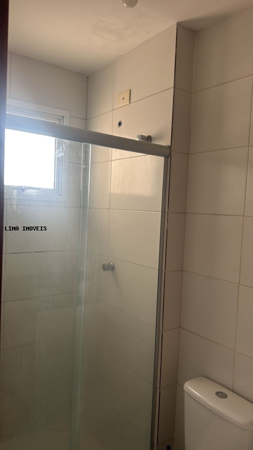 Apartamento para alugar com 2 quartos, 64m² - Foto 12