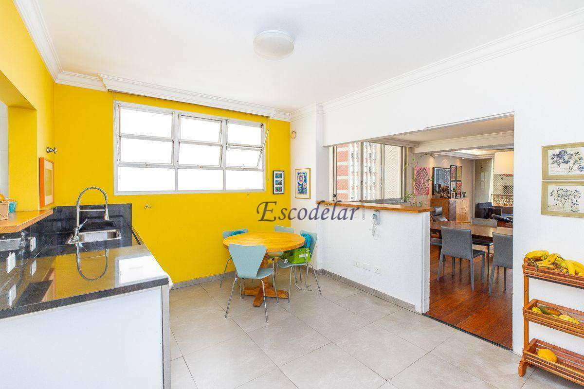 Apartamento à venda com 4 quartos, 335m² - Foto 17