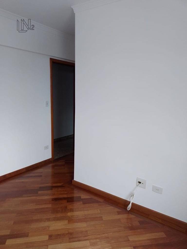 Apartamento à venda com 3 quartos, 137m² - Foto 25