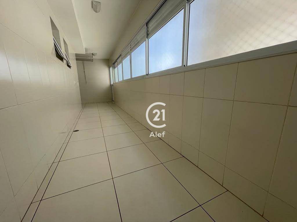 Apartamento à venda com 3 quartos, 241m² - Foto 51