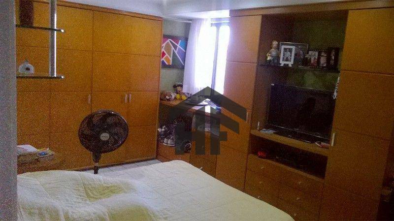 Apartamento à venda com 3 quartos, 139m² - Foto 9