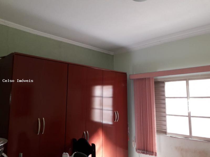 Casa à venda com 2 quartos, 250m² - Foto 18